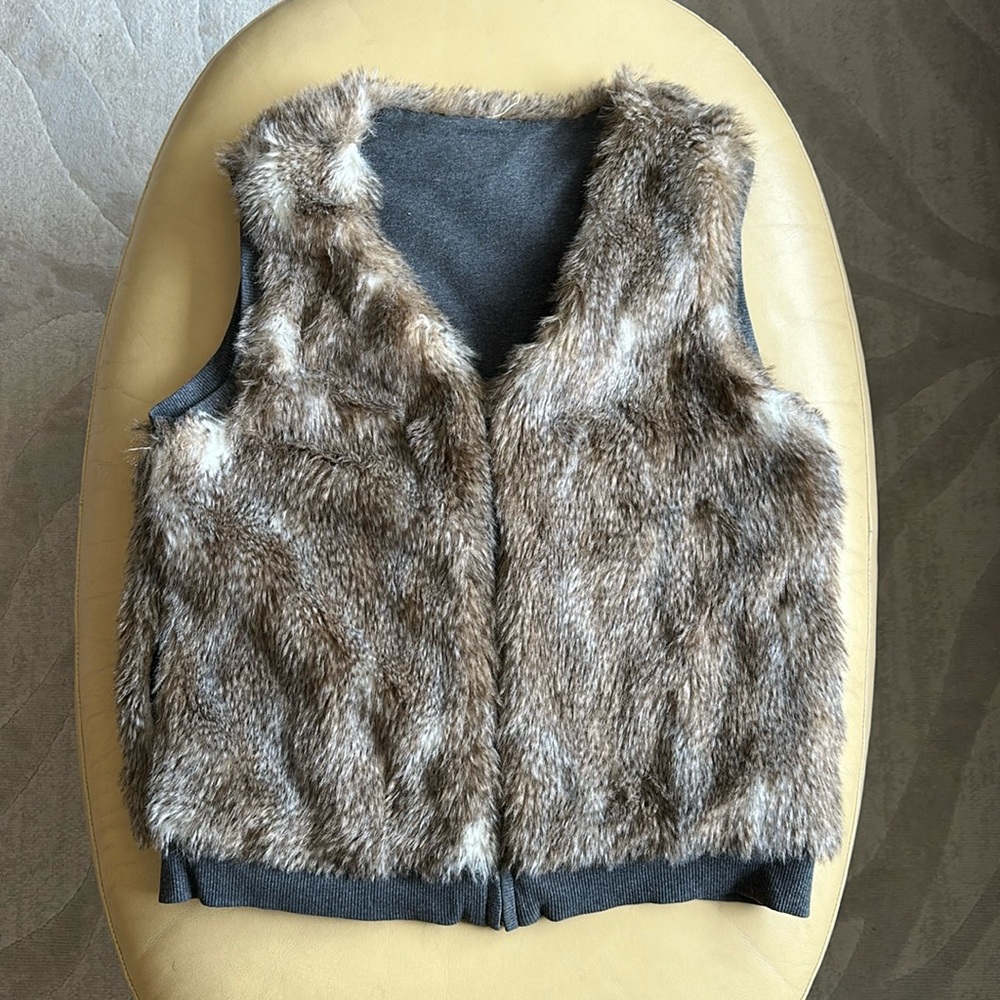 Reversible Faux Fur Vest (gray/tan) Splendid - (Small)